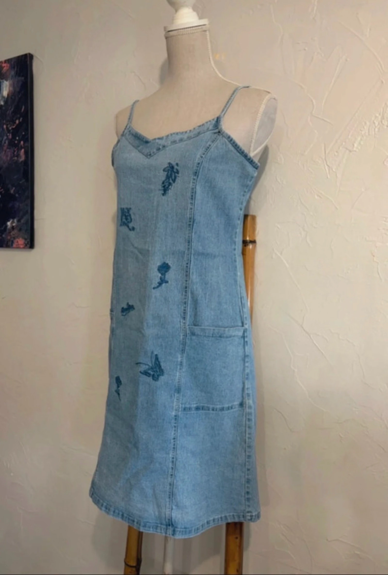 Robe en jean vintage taille 42 avec broderies